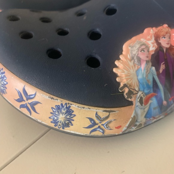 Frozen II Crocs - Picture 5 of 5